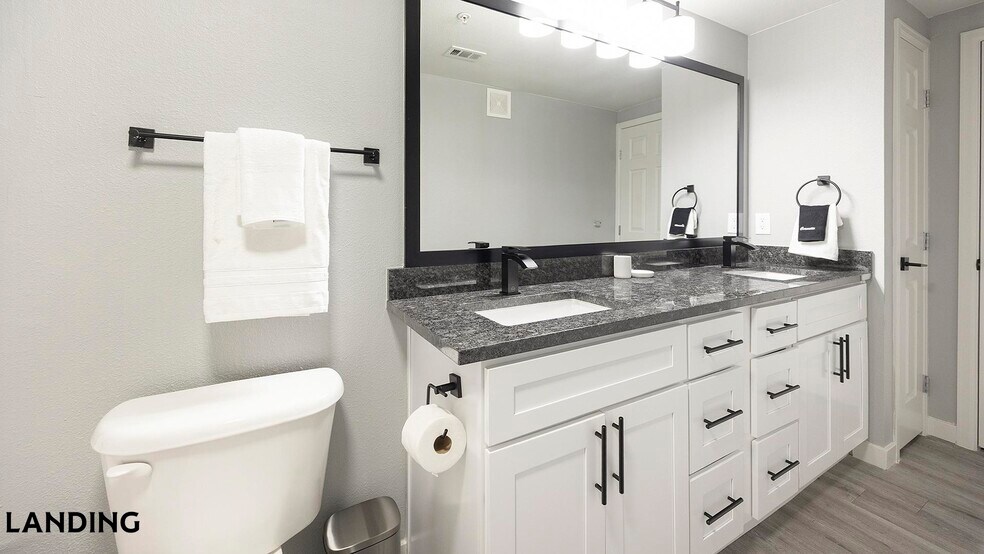 Building Photo - 901 Colorado Blvd