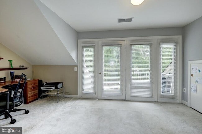 Building Photo - 1657 Colonial Hills Dr
