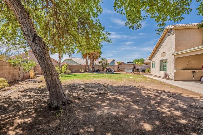 Building Photo - 4 bed, 2 bath home in Peoria