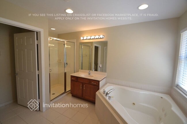 Building Photo - 8939 Briarwood Meadow Ln