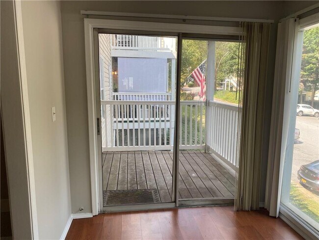 Building Photo - 1607 Augusta Dr