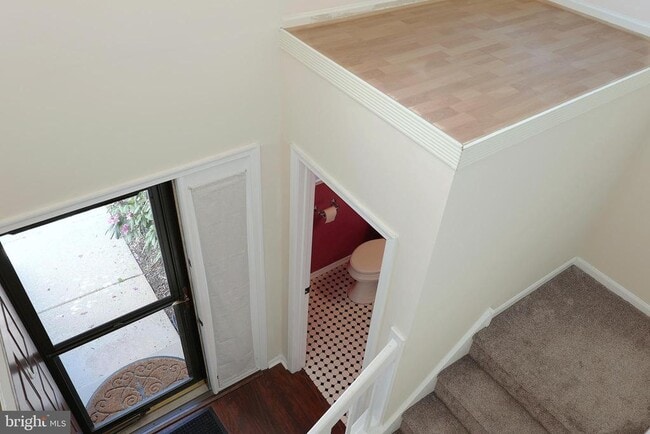 Building Photo - 72 5 Crown Royal Cir