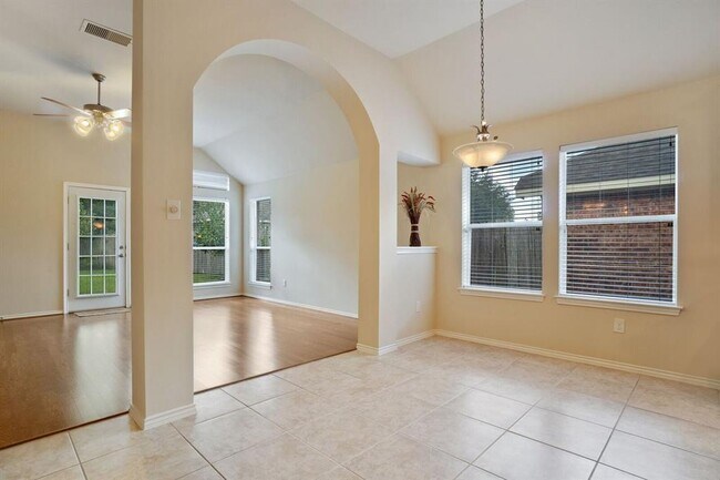 Building Photo - 27645 Fairhope Meadow Ln