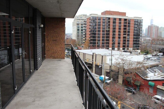 Building Photo - 610 Newark St.