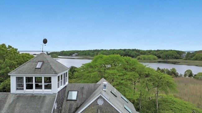 Building Photo - 17 Bourne Point Rd