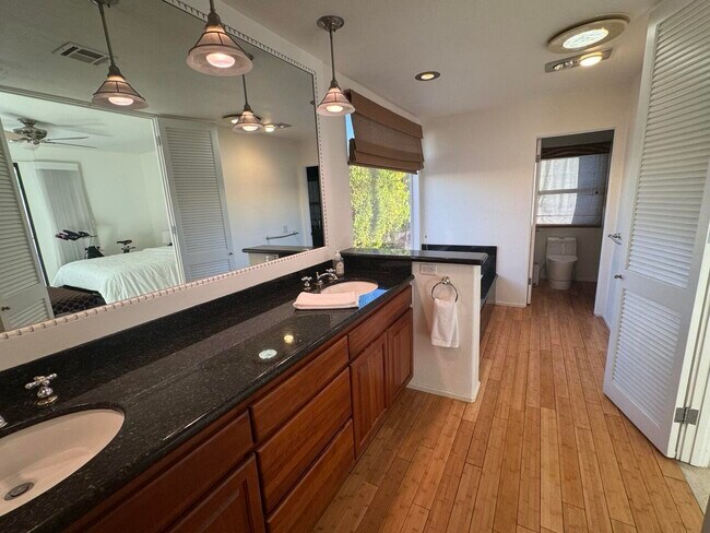 Building Photo - 72771 Skyward Way