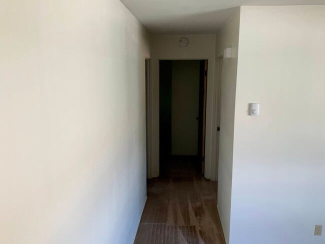 Building Photo - 2 Bedroom Near Harlow