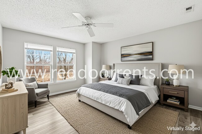 Building Photo - Modern Living in Greenfield