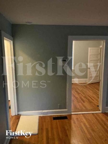 Building Photo - 1028 Birch St SW