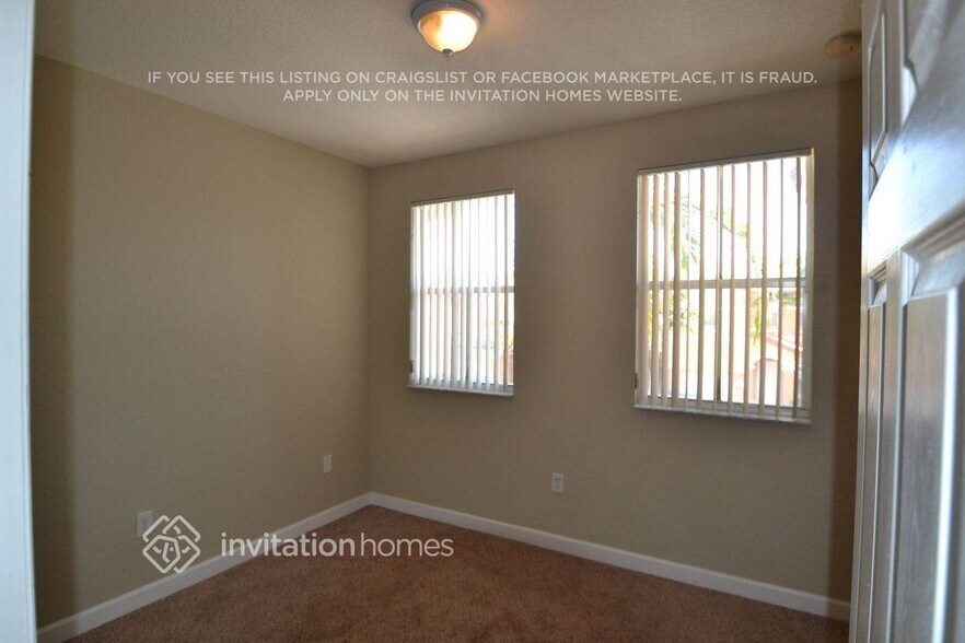 Building Photo - 7732 NW 114th Pl