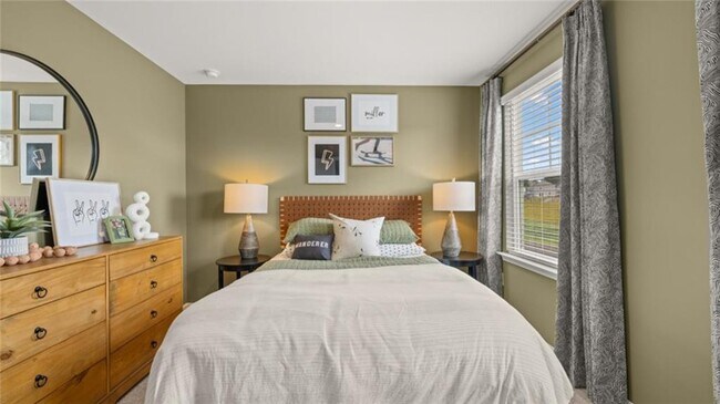 Building Photo - 131 Red Maple Wy