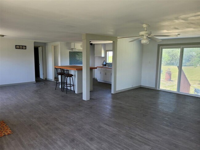 Building Photo - 6020 Taylorsville Rd