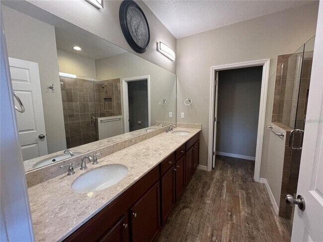Building Photo - 12116 Goldenrod Ave