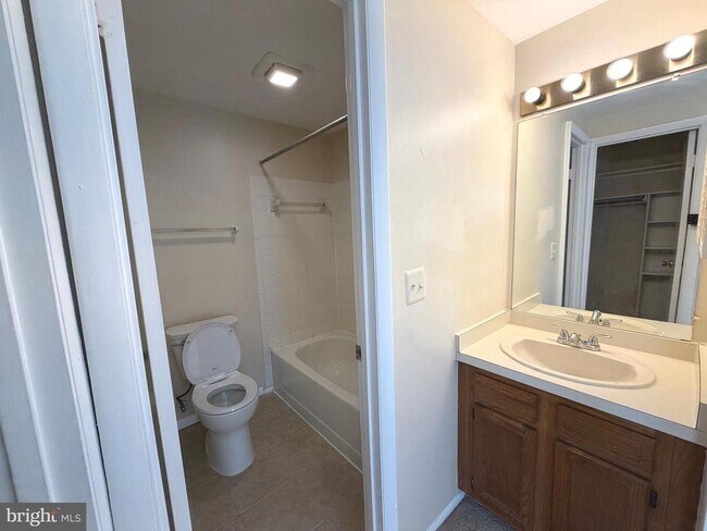 Building Photo - 18131 Chalet Dr