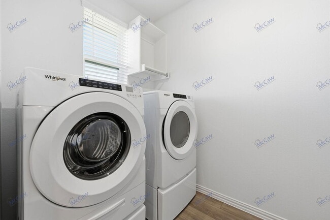 Building Photo - 239 Golden Run Dr