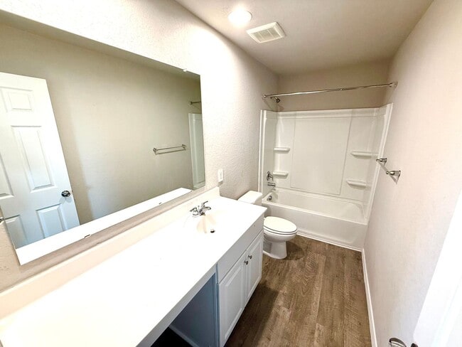 Building Photo - 7614 Crestway Ridge