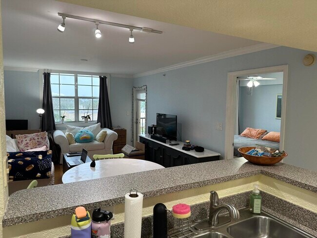 Building Photo - 1801 N Flagler Dr