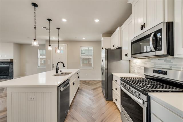 Building Photo - 617 Springwell Pkwy