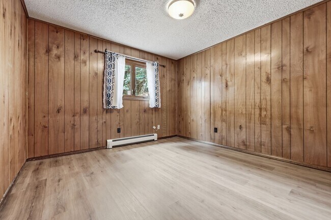 Building Photo - 7573 Lee Dr