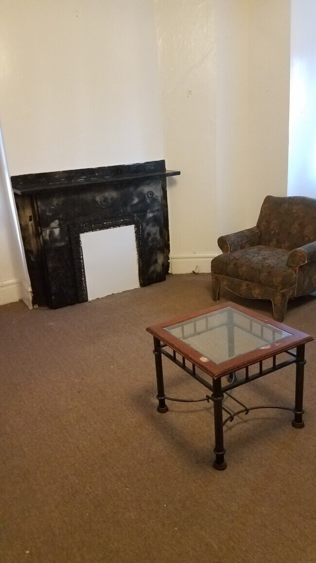 Building Photo - 368 Atwood St