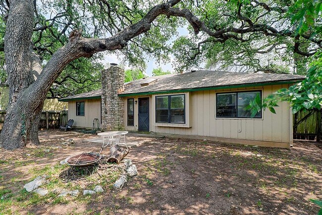 Building Photo - 3510 Oak Creek Dr