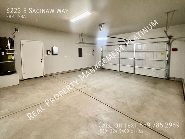 Building Photo - $2,595 Fowler & Ashlan, 3 Bedroom 2 Bathro...