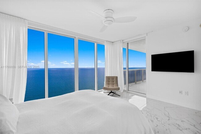 Building Photo - 1830 S Ocean Dr