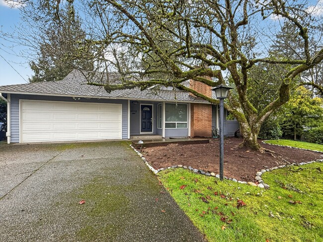 Building Photo - 16711 NE 18th St