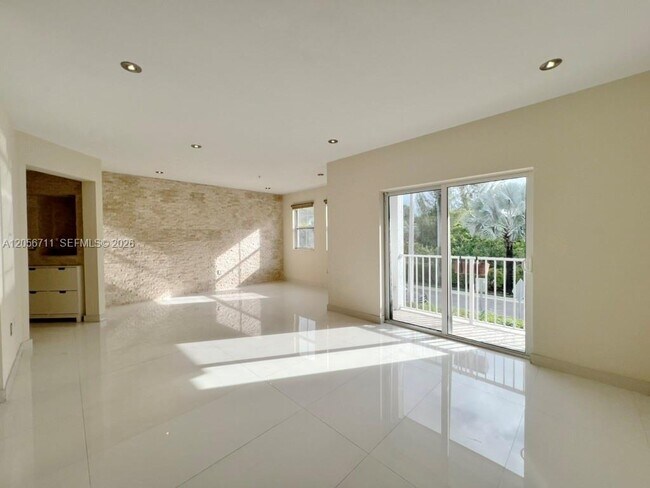 Building Photo - 8800 NW 97th Ave