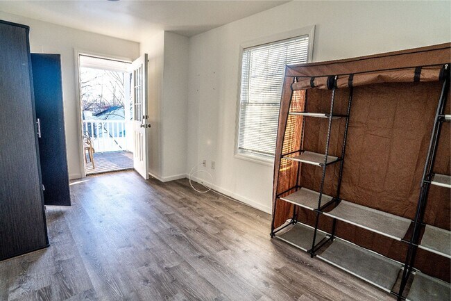 Building Photo - 43-45 Case Ave