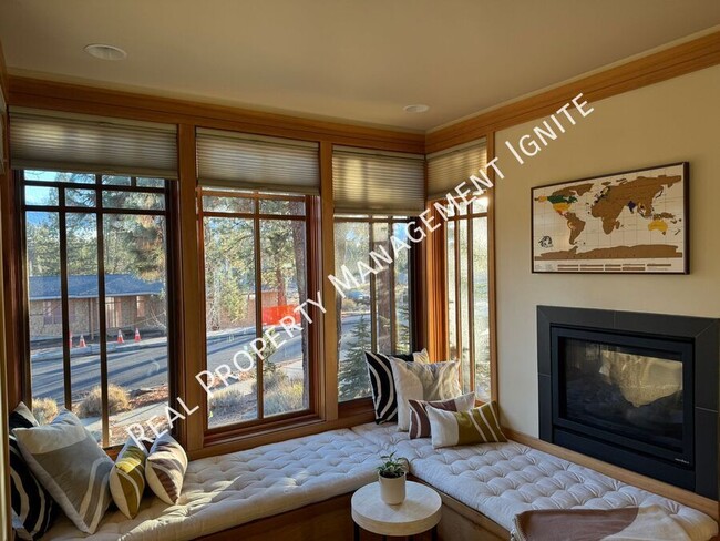 Building Photo - 2157 NW Lolo Dr