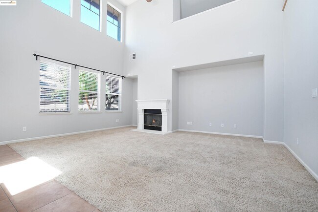 Building Photo - 2765 St Andrews Dr