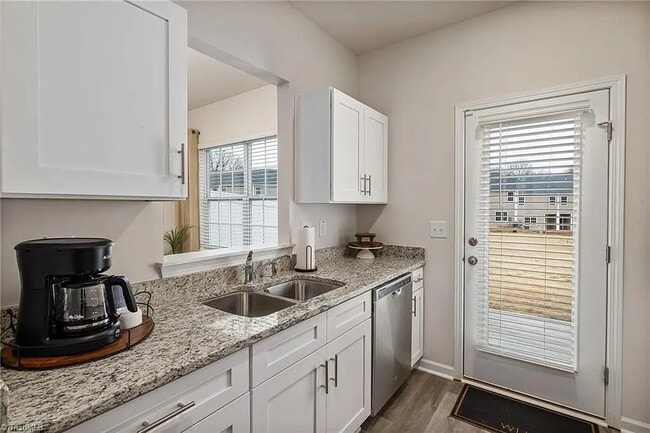 Building Photo - 5630 Carrington Ct