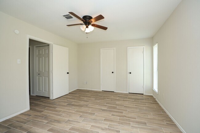 Building Photo - 22318 Fincastle Dr