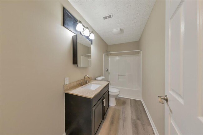 Building Photo - 3849 Dillard St