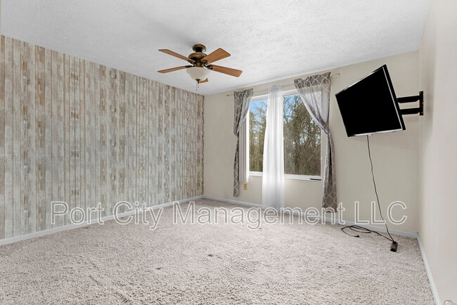 Building Photo - 8030 Abbey Ct