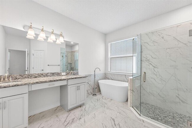 Building Photo - 3043 Lake Jean Dr