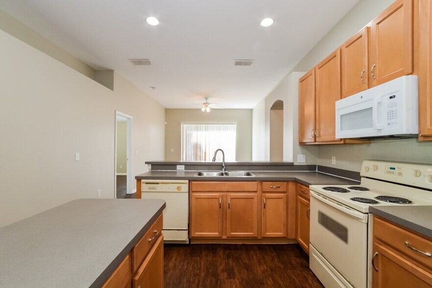 Building Photo - 3110 Mandolin Dr