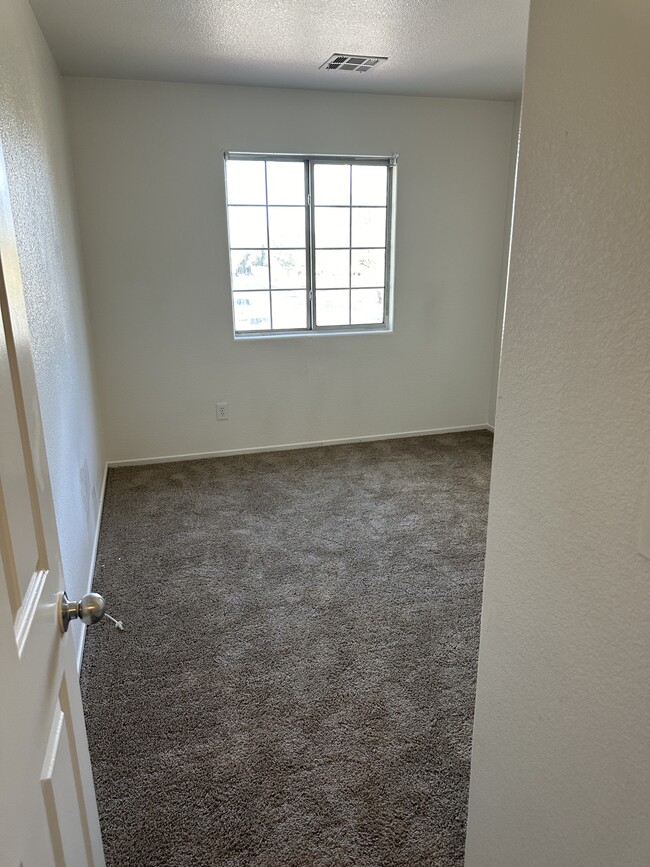 Building Photo - 6529 Adonis Heights St
