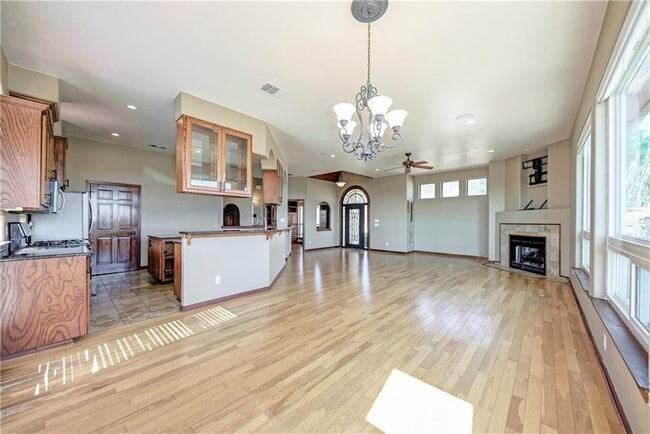 Building Photo - 3206 Constitution Dr