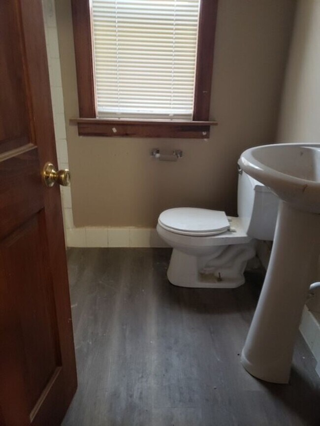 Building Photo - 2915N58thM