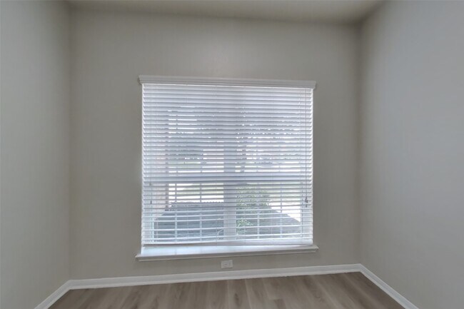 Building Photo - 12223 Elm Orch Trl