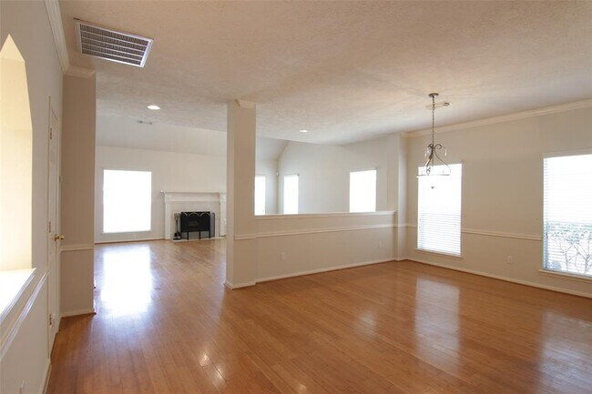 Building Photo - 3107 Waters View Dr