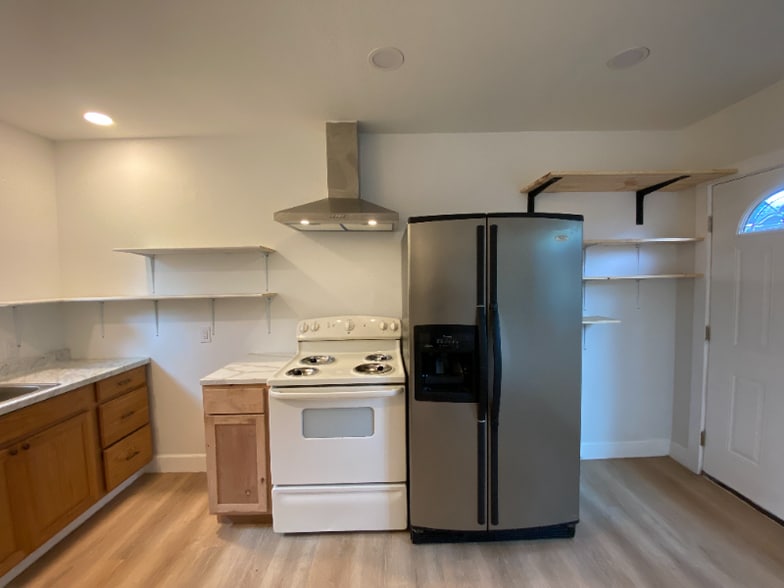 Building Photo - 201 Harmons Way