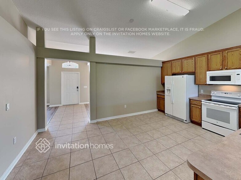 Building Photo - 1583 Carmona Ct
