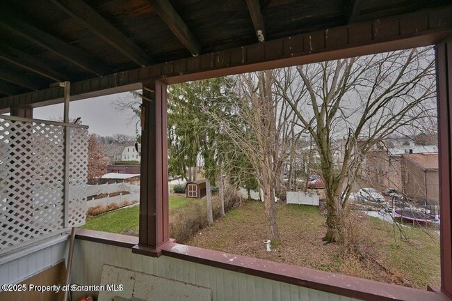 Building Photo - 1416 Capouse Ave