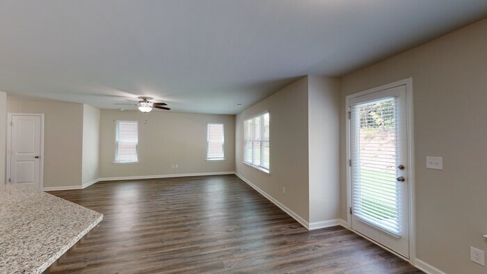 Building Photo - 474 Kirkland Dr