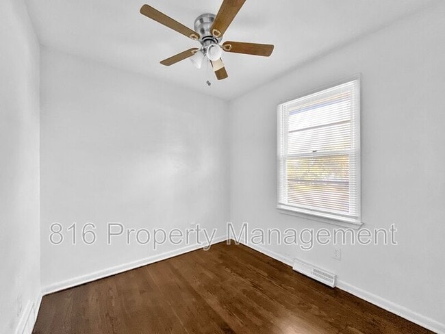 Building Photo - 16007 East 35th St S