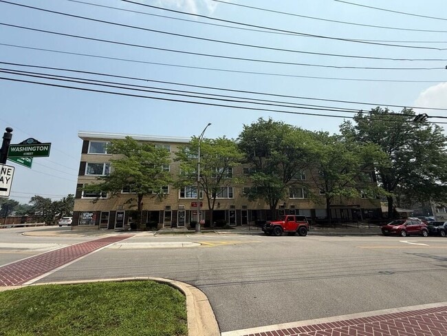 Primary Photo - 5107 Washington St