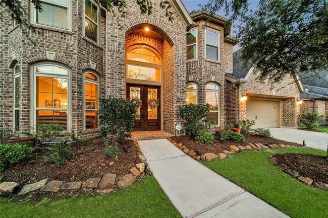 Building Photo - 2403 Haven Hill Dr